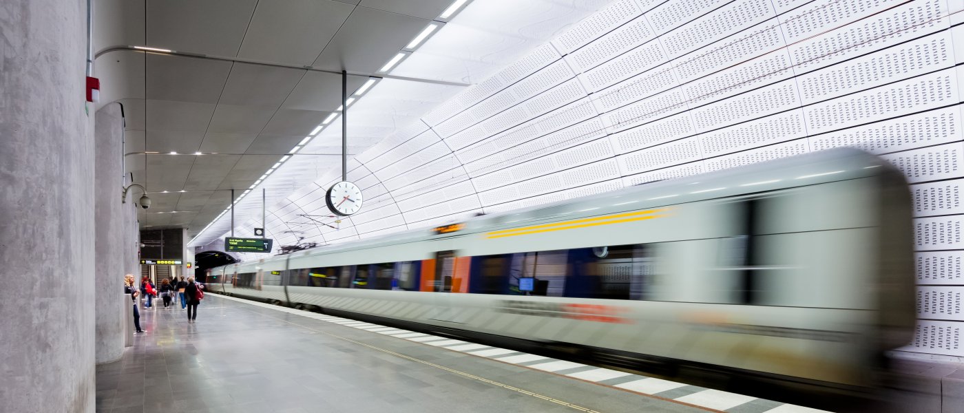 Öresundståg vid Triangelns station, Malmö. Foto.