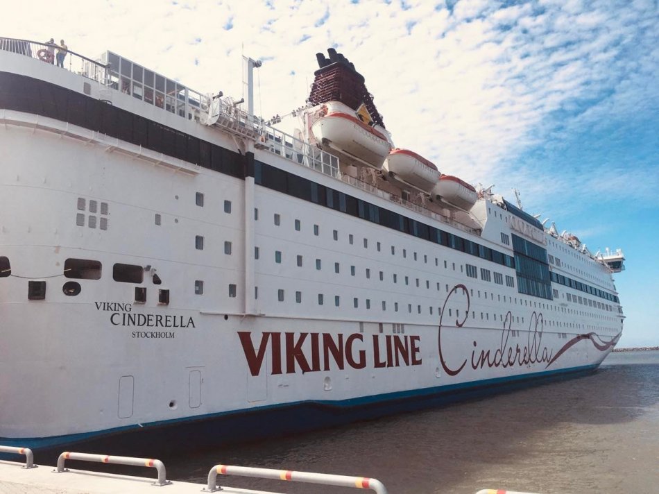 Viking Lines Cinderella i Ystad hamn
