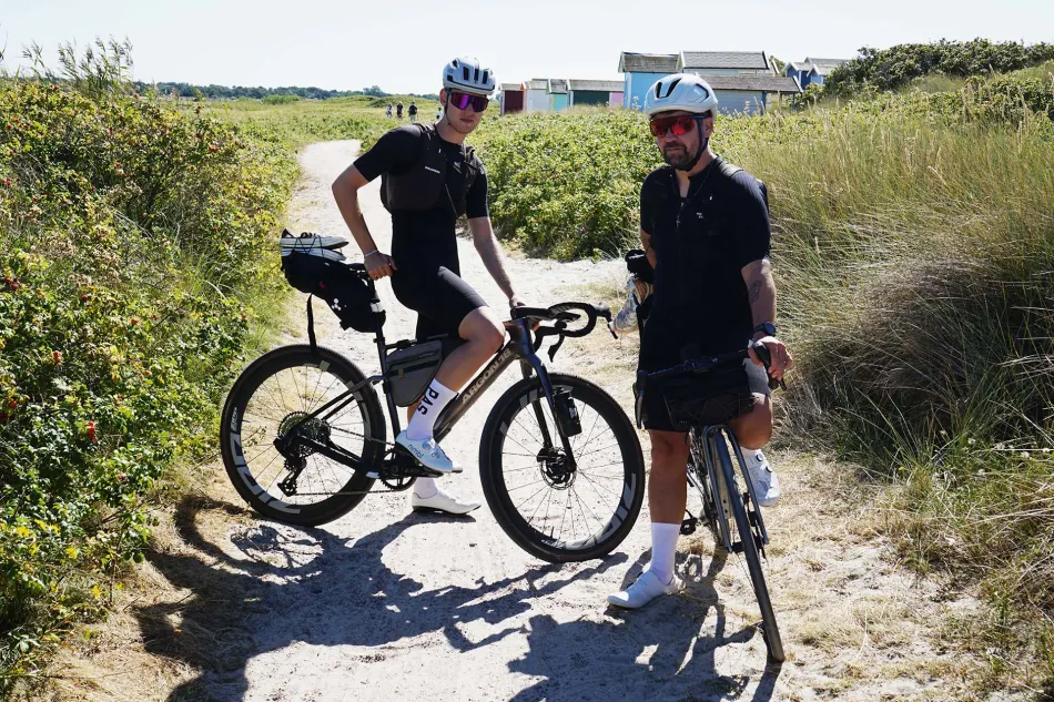 Mystery cyclist hero strand