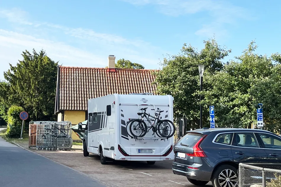 Husbil felparkerad